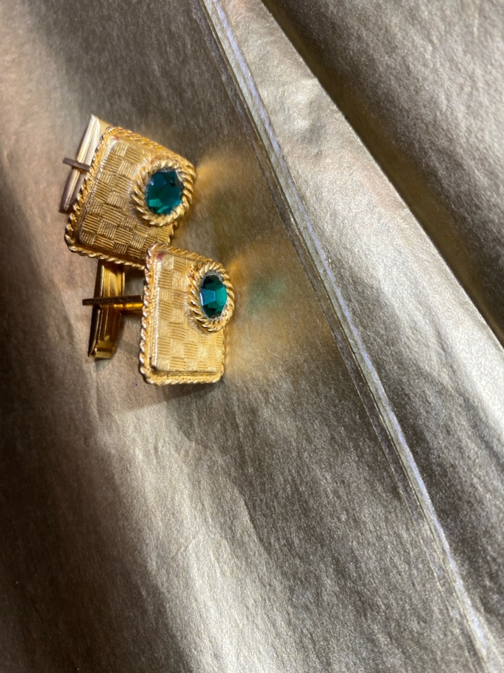 Gold-Tone Men’s Cufflinks with Emerald Accent